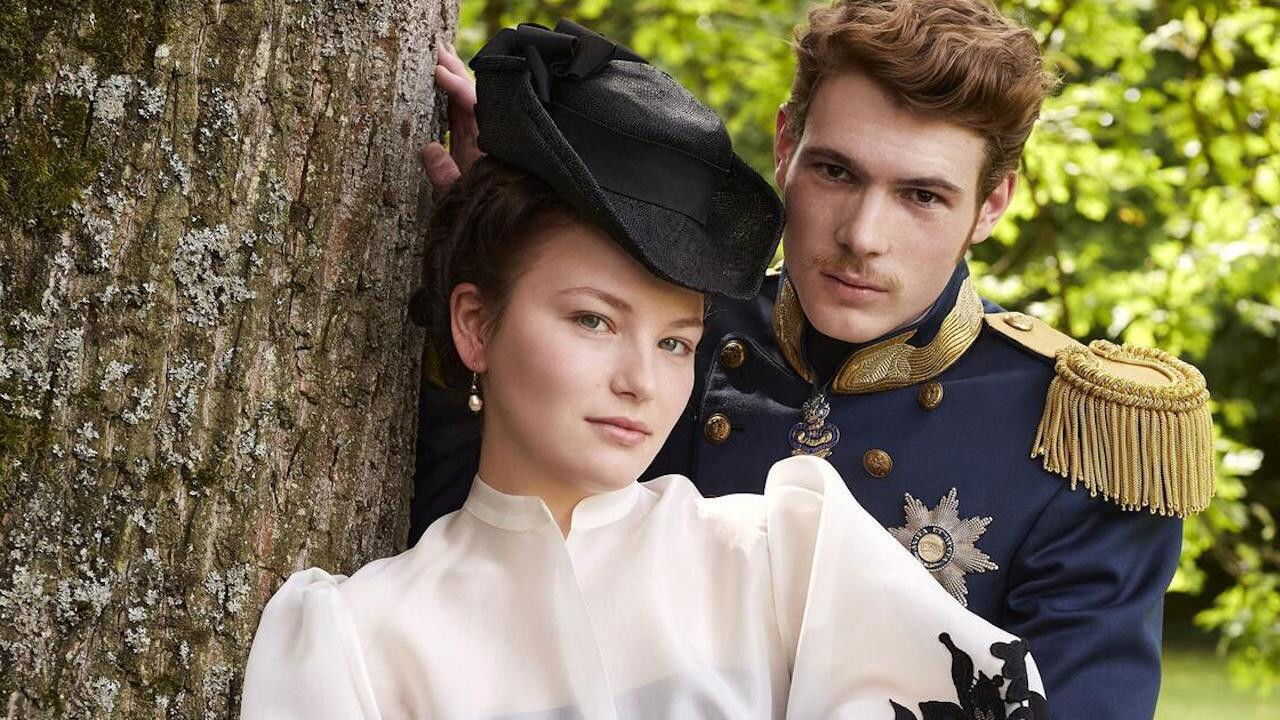 EX - The Empress (2022) 4