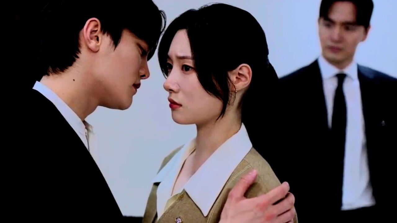 AR - Beyond the Bar (2025) (KR) 3