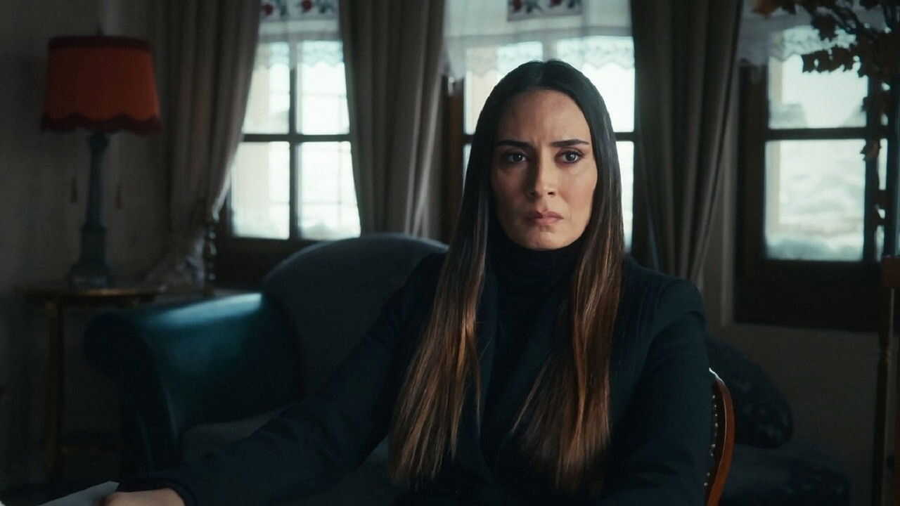 ES - ¿De quién huimos, mamá? (2023) 4