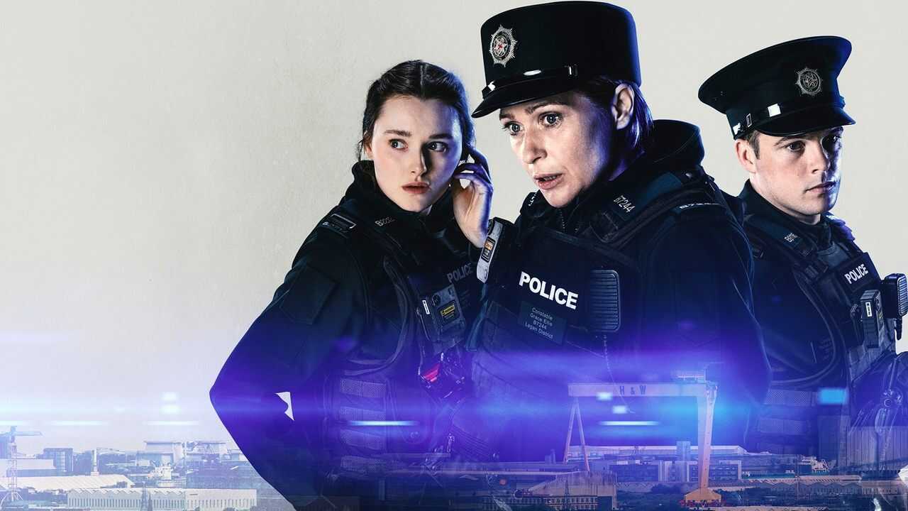 EN - Blue Lights (2023) 0