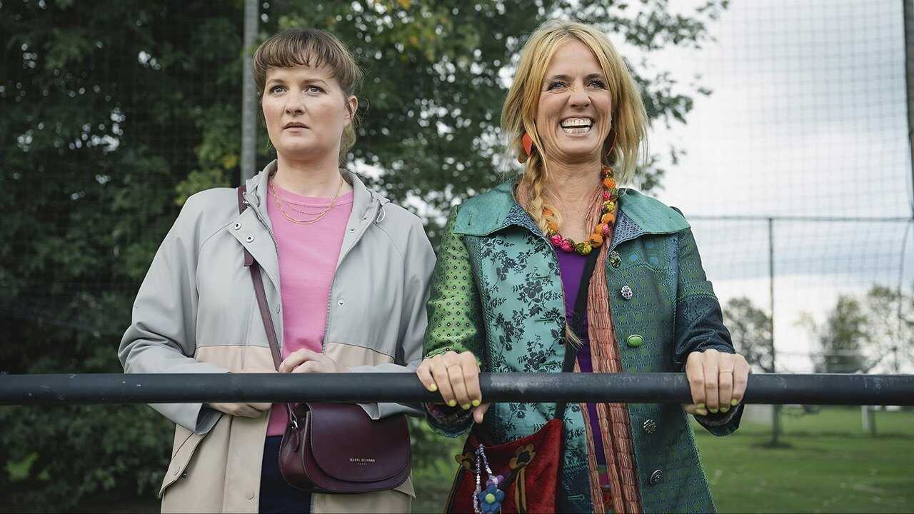 DE - Football Parents (2025) 0