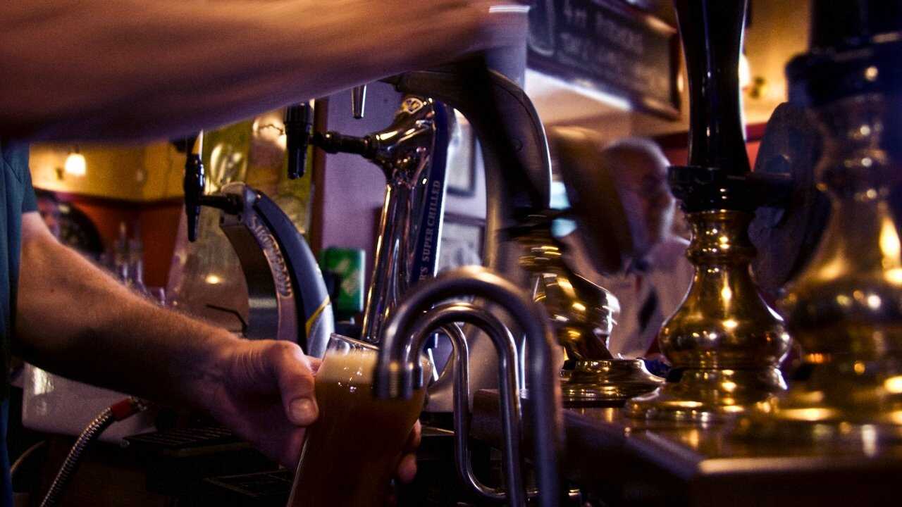 EN - Early Doors (2003) 0