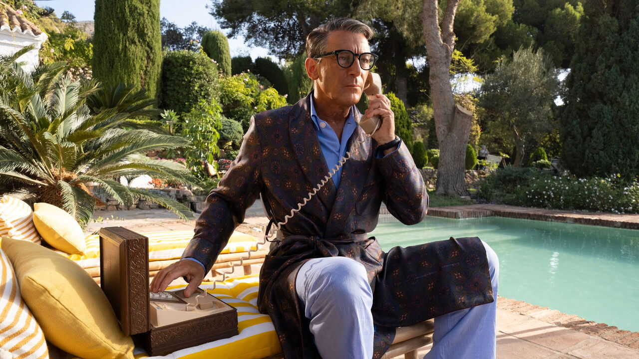 EX - Archie: The Man Who Became Cary Grant (2023) 3