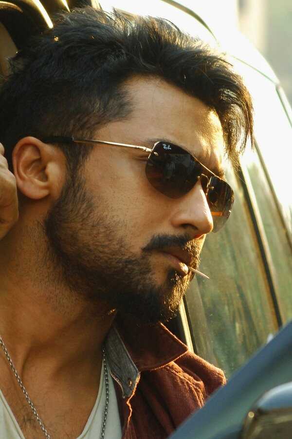 Anjaan (2014) 0