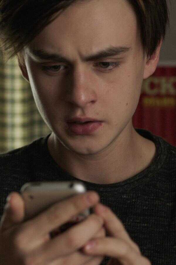 Mr. Harrigan's Phone (2022) 0