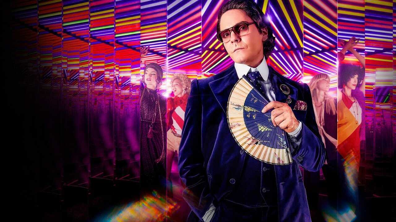 FR - Becoming Karl Lagerfeld 1